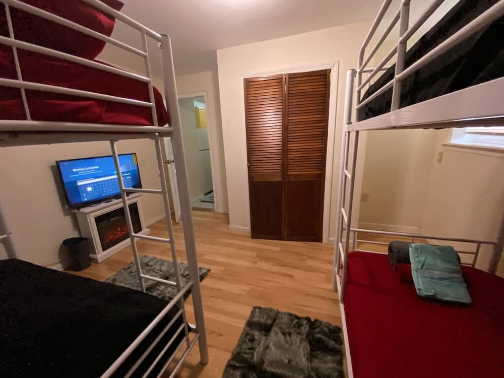 Lovely 2 Bedroom In Brooklyn Sleeps 5