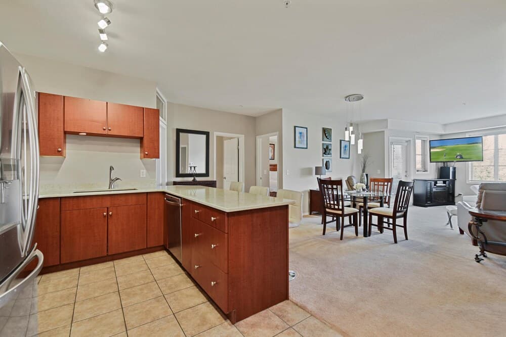 1204 Country Club Drive - 2 Bed + Den