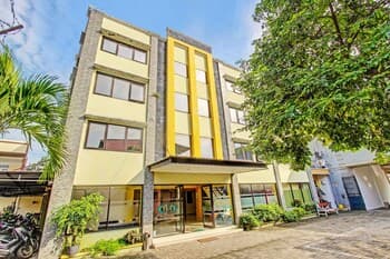 SPOT ON 91398 Homestay Tentrem 1