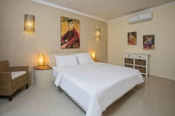 Scallywags Joglo Villa