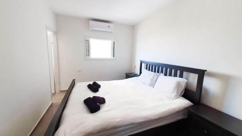 Masaryk Musk in Bat Yam