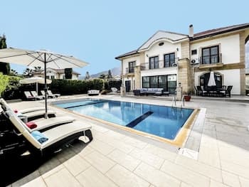 Villa With Private Pool and Backyard in Lapta
