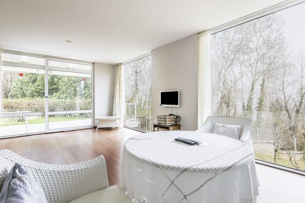 Villa Close to Masukiye Waterfalls With Backyard