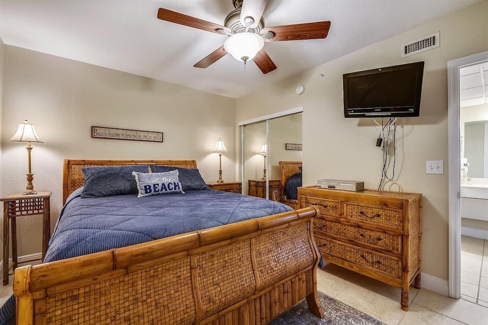 Emerald Beach Resort 225- 2 Bedroom/2 Bath+bunks 2 Condo by Redawning