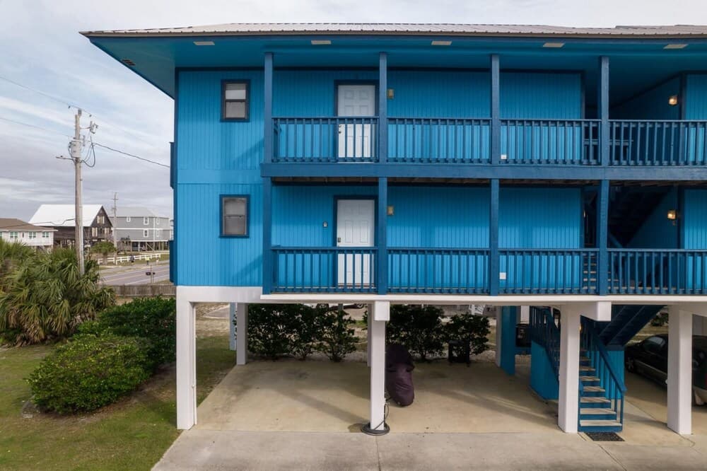 Adorable Spacious Condo in Gulf Shores