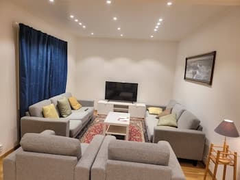 2 bed Room Quite and Central House in Orebro