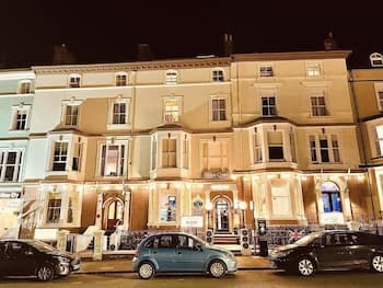 Lawton & Lauriston Court