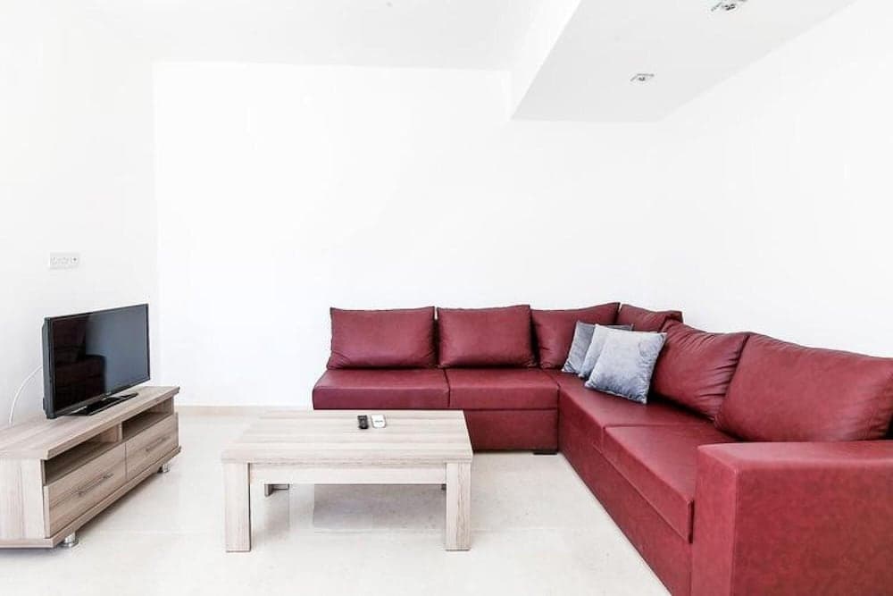 Cozy Flat With Shared Pool Near Sea in Kyrenia