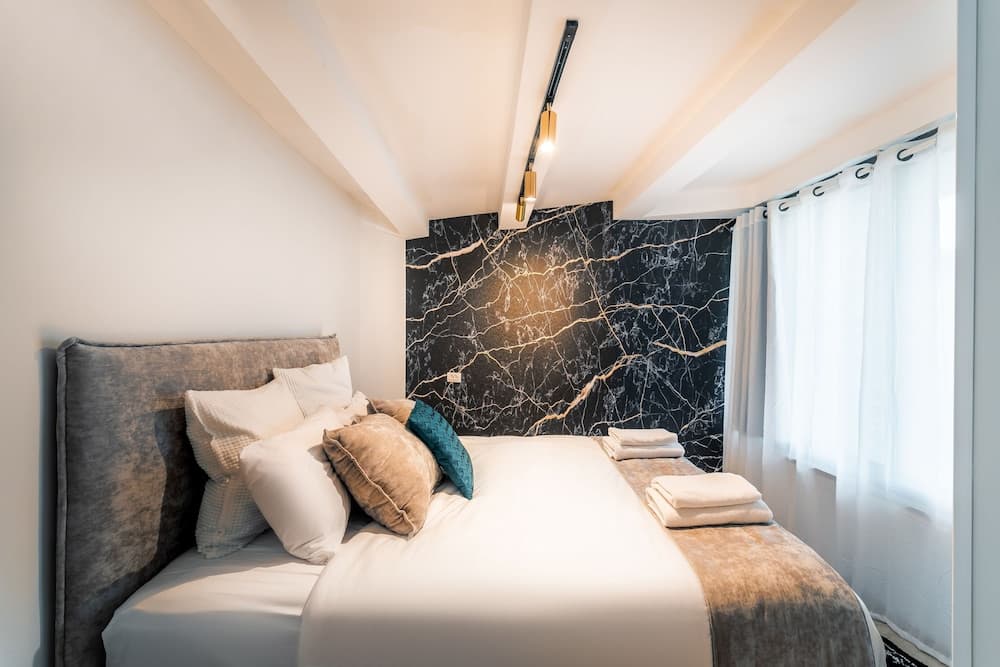 YalaRent Villa Enorma with Private Pool