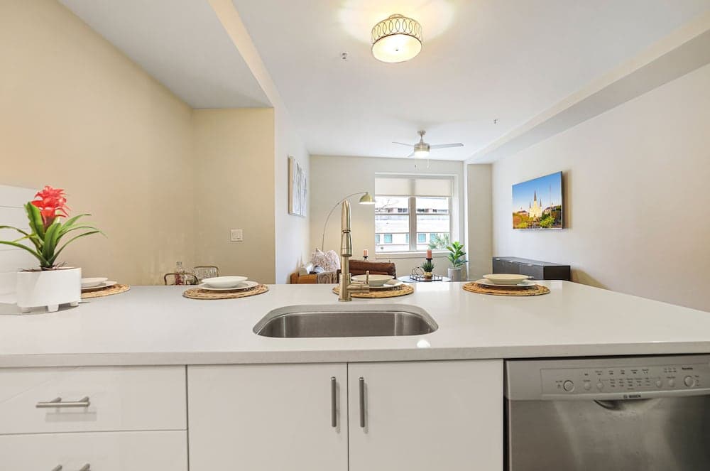 Peaceful Condo Near Bourbon Street