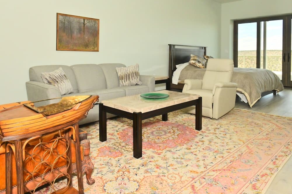 Teepee Lodge with Equus & Firearms/ranch