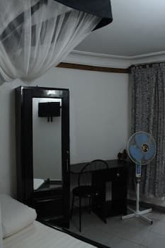 chel and vade cottages