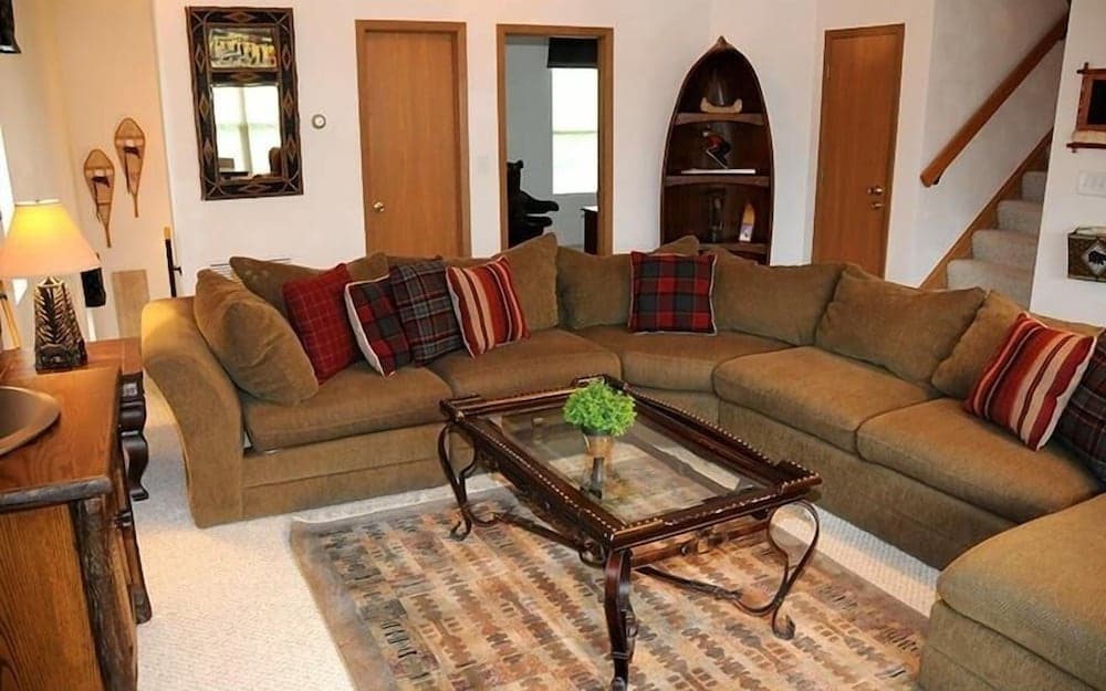 Seven Springs 4 BR Premium Condo, Deck with Views by RedAwning