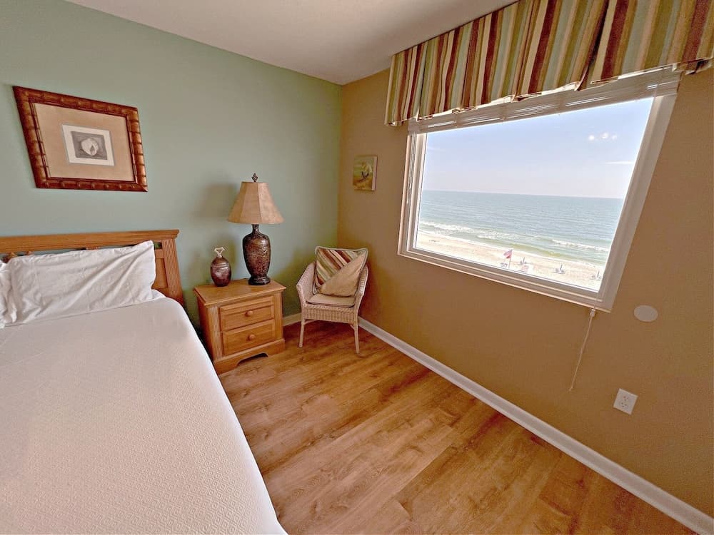 Driftwood Towers 5g 2 Bedroom Condo by Redawning