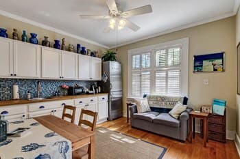 508 Ash Street - Murree's Porch 1 Bedroom Apts by Redawning