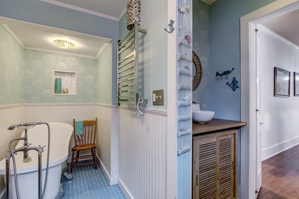 508 Ash Street - Main House 3 Bedroom Home