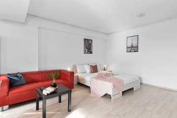 Studio Flat in Airport Residence