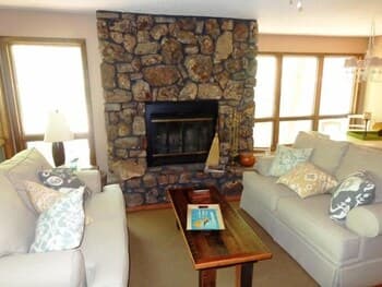 Forest View, Log-sided Three Bedroom, Three Bath Condo on Lake Ouachita. by Redawning