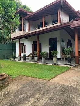 Serendip Villa Holiday Home