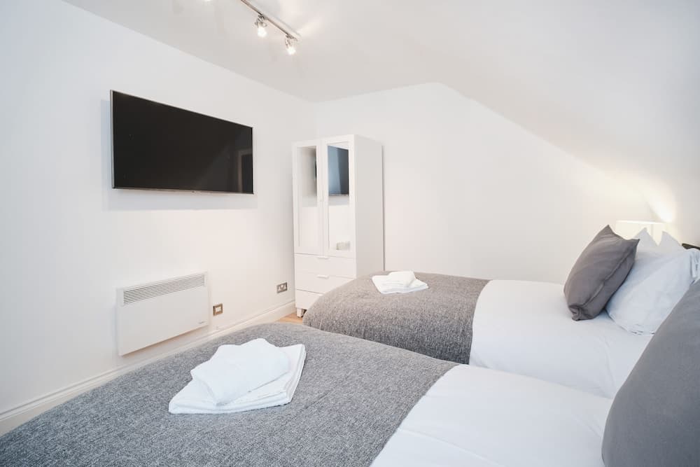 Flat 5 - 61 Old Dover Road