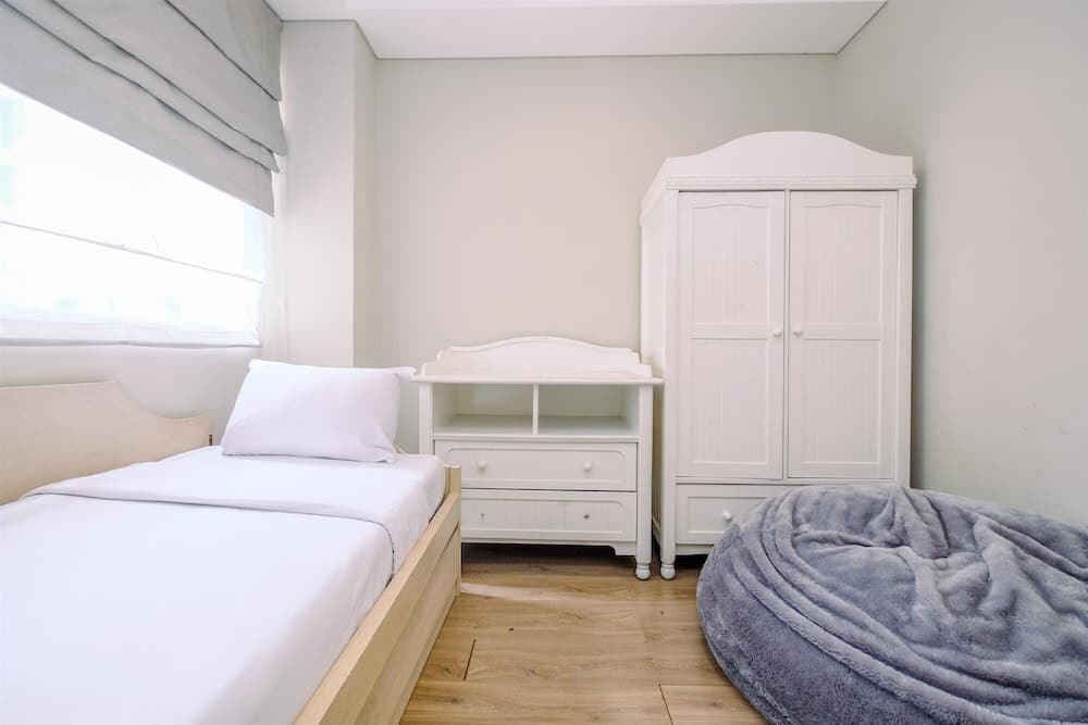 Spacious And Homey 2Br Apartment At One Park Residence