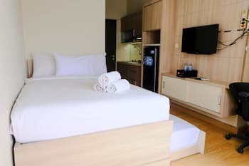 Good Deal Studio Room At Easton Park Residence Jatinangor Apartment