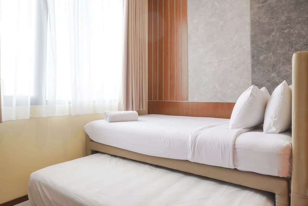 Homey And Spacious 2Br At Samara Suites Apartment