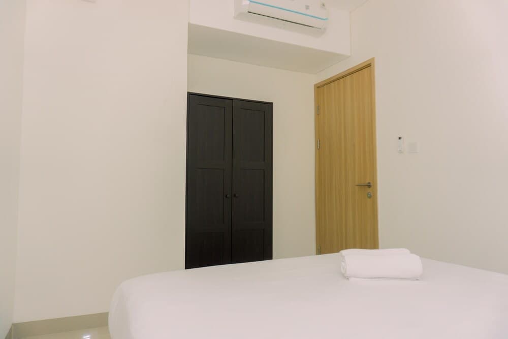 Nice And Modern 2Br At Bintaro Embarcadero Apartment