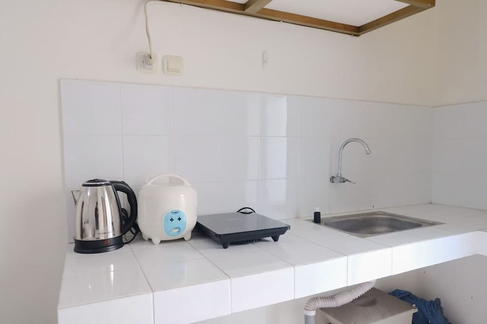 Cozy Designed Studio Apartment At Gateway Ahmad Yani Cicadas