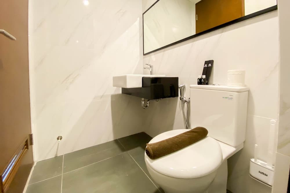 Comfort And Modern Look Studio Room Ciputra World 2 Apartment