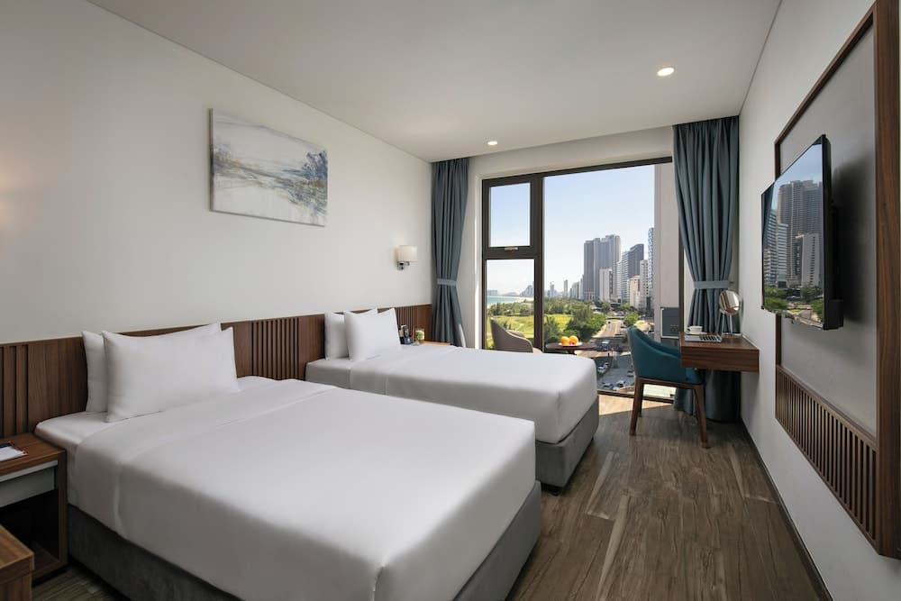 Mangata Beachfront Hotel