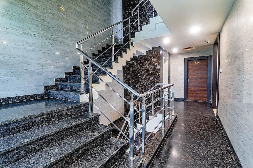 FabHotel Rudra Inn & Cafe I