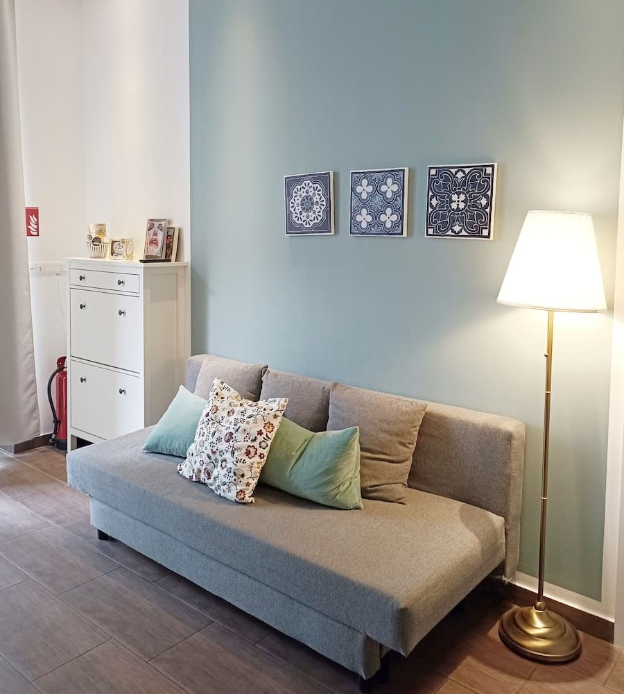 Spacious 3-bedroom Apartment in City Centre