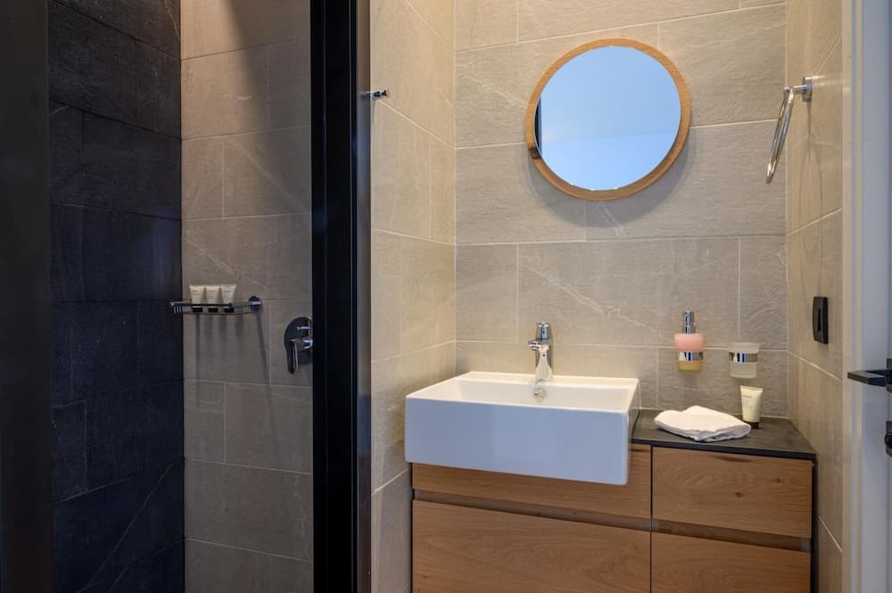 Elia Deluxe Studio Suite