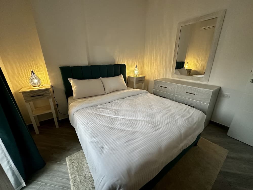 Hurghada - Apartment - Sleeps 6 - Pool - Parking