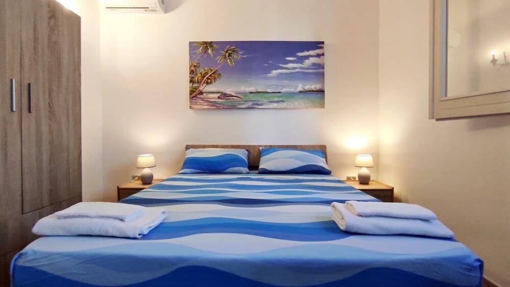 Villa Piana - Con Piscina ed Ampio Giardino Privato