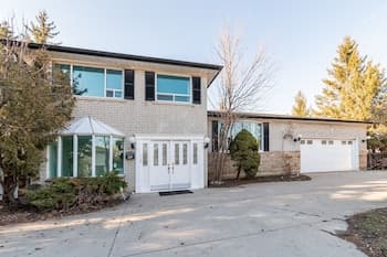 Family & Corporate home in Mississauga