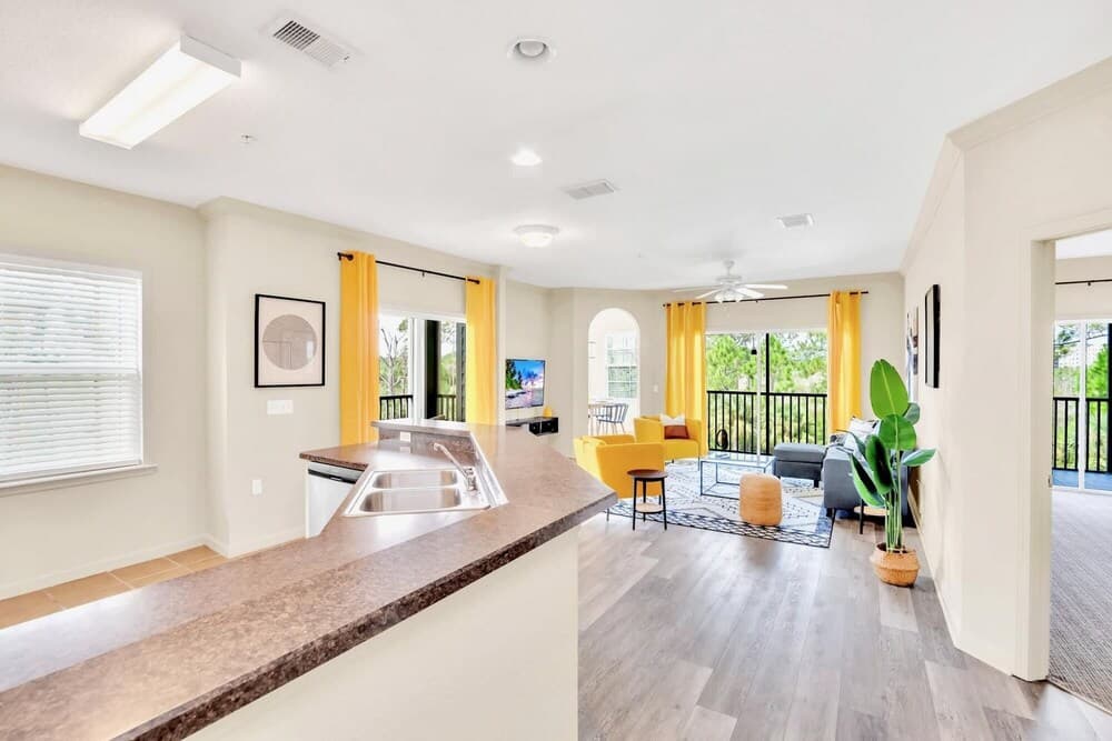 3BR Condo Close to Disney w Hot Tub and Pool