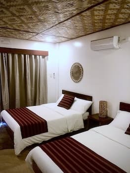 Yumi Villas Port Barton