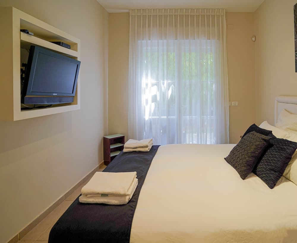 YalaRent Olive Tree Villa with Private Pool