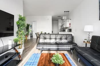 Luxury 2BR 30 Mins to Manhattan Evonify