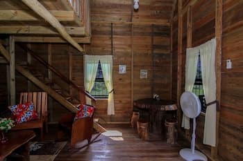 Pilgrims Paradise Cabin 2