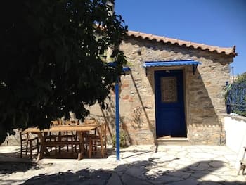 House In Samos With Private Garden - Ano Vathi