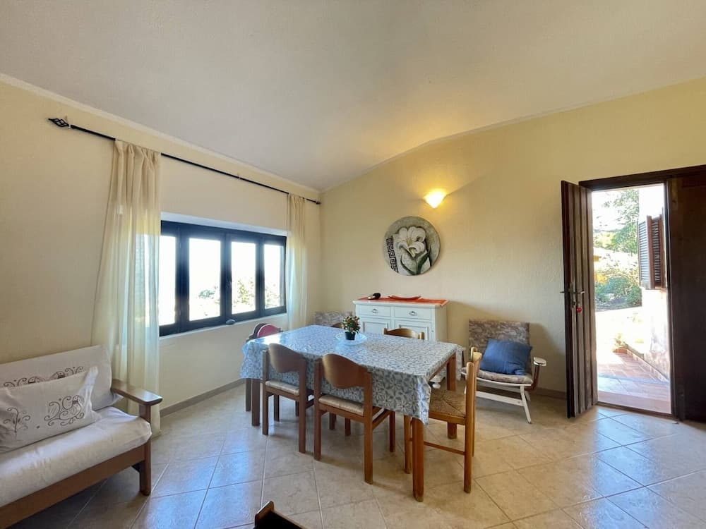 House With Breathtaking Views few Steps From the sea