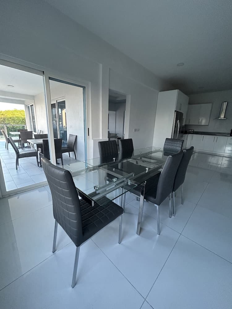 Luxury 5BD Loft in Prime Location