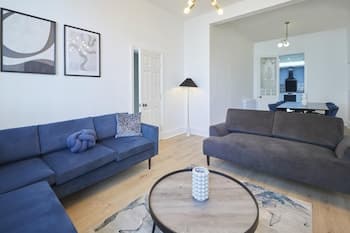 Host Stay Castle View