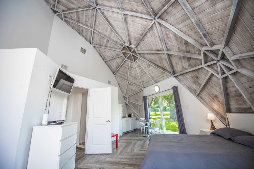 Studio 01 - Lake Sumner