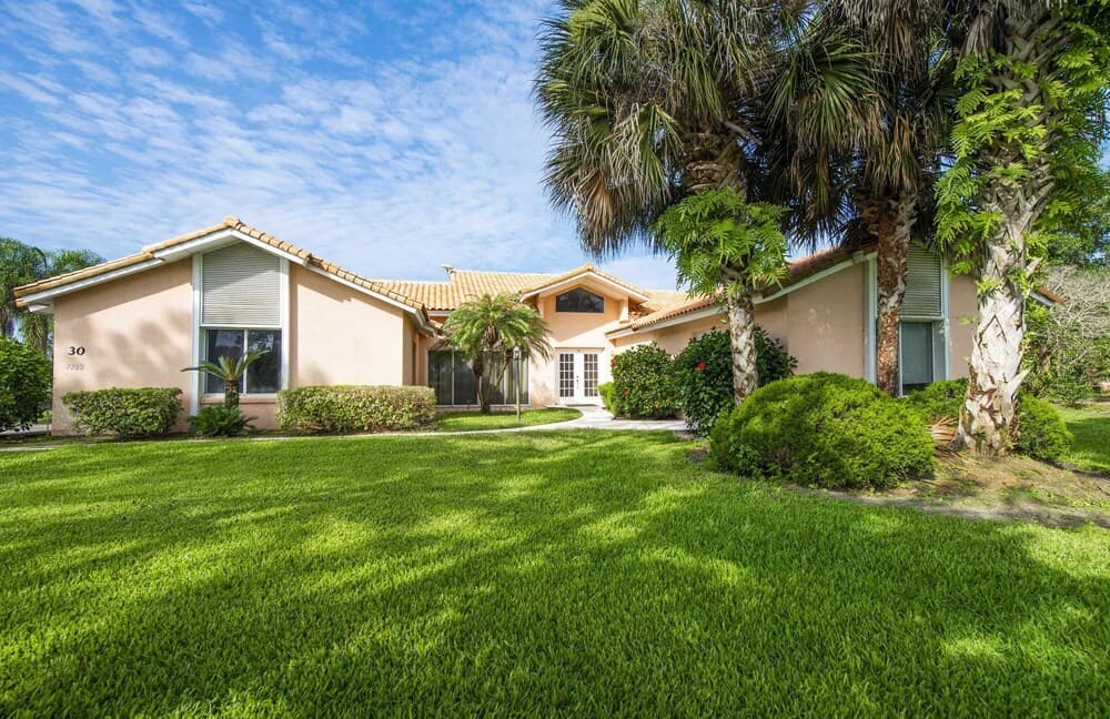 Swiss 30 - Golf Course