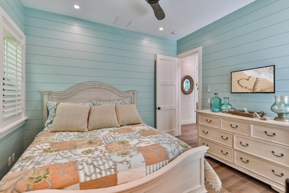 Coral Cottage 4 Bedroom Home by Redawning