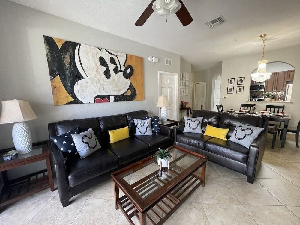 Create Magic Moments Steps Away From Comm. Pool 3 Bedroom Condo by Redawning